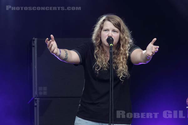 KATE TEMPEST - 2015-08-28 - SAINT CLOUD - Domaine National - Scene Pression Live - 